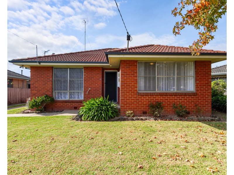 16 Christie Court, Sale VIC 3850