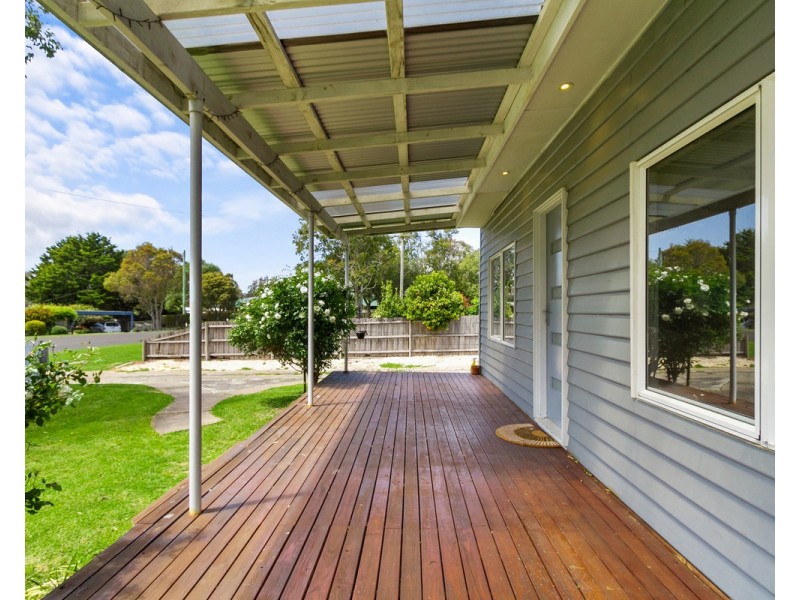 22 Wirra Mirra Drive, Wurruk VIC 3850