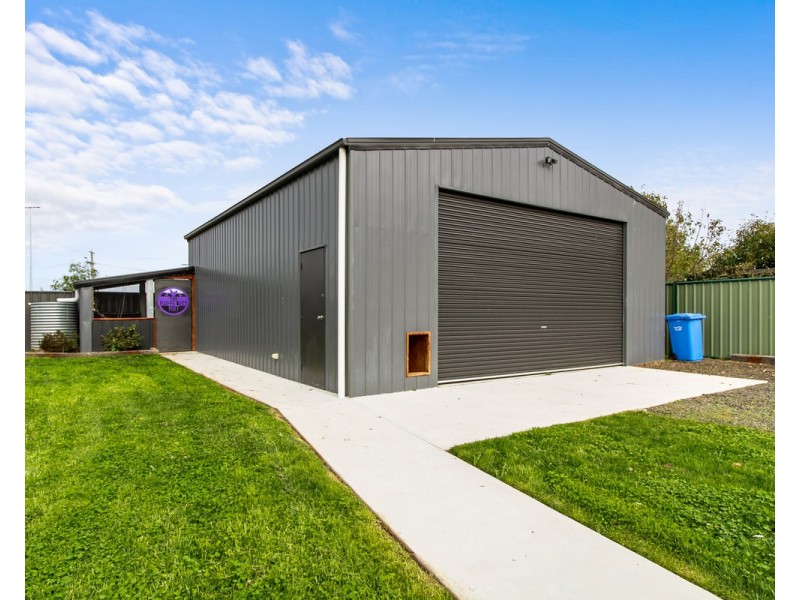 84 Blackburn Street, Stratford VIC 3862