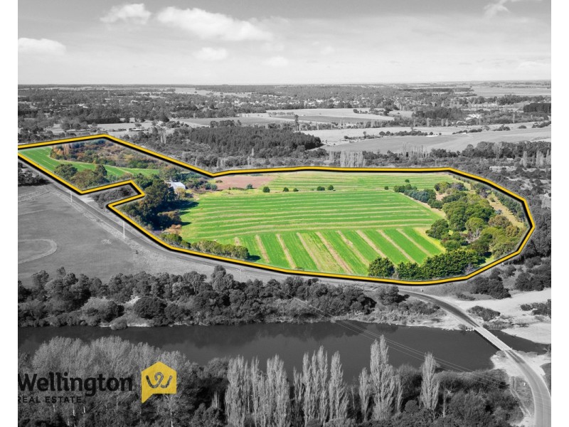 2/75 Stewarts Lane, Stratford VIC 3862