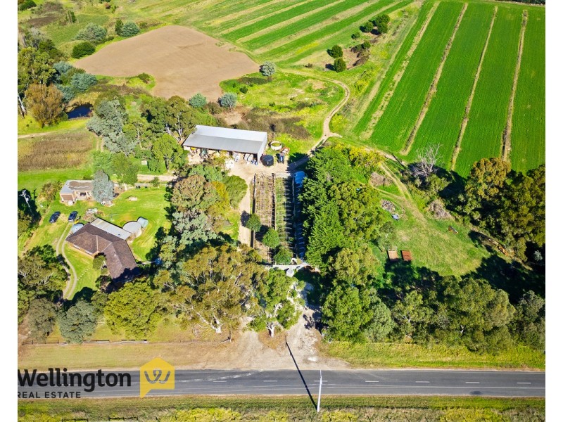 2/75 Stewarts Lane, Stratford VIC 3862