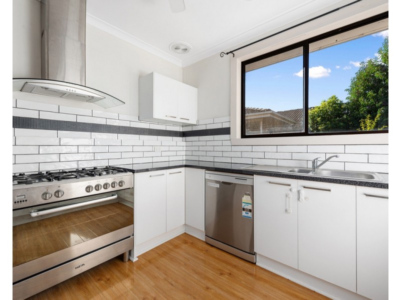 4 Cartledge Way, Sale VIC 3850