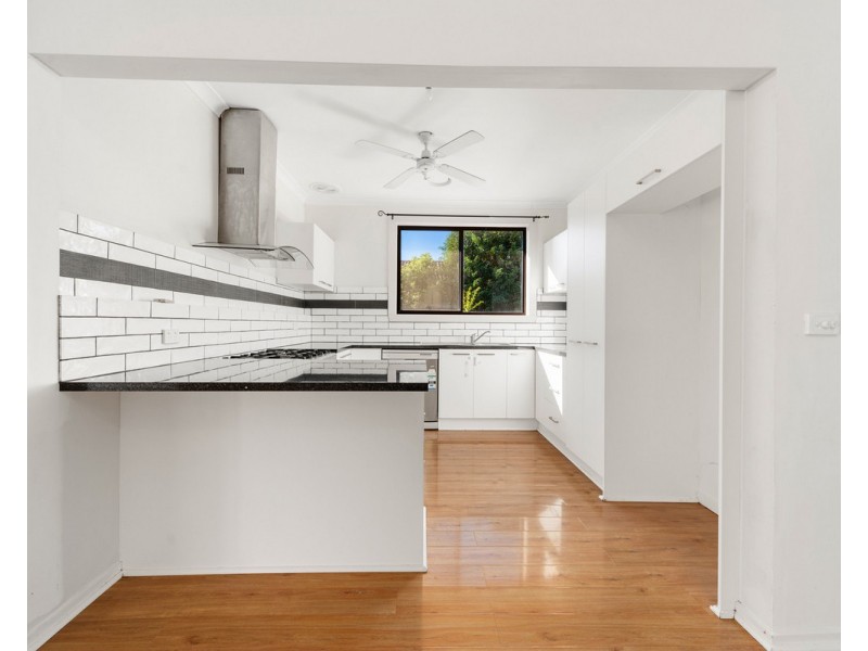 4 Cartledge Way, Sale VIC 3850