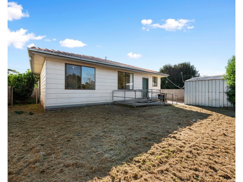 4 Cartledge Way, Sale VIC 3850