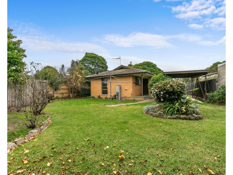 32 Jackson Avenue, Sale VIC 3850