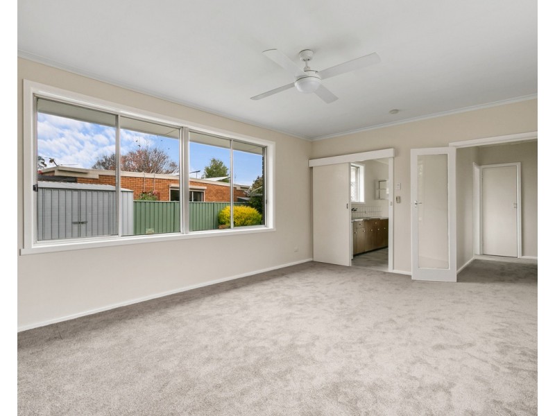 4 Helen Crescent, Sale VIC 3850