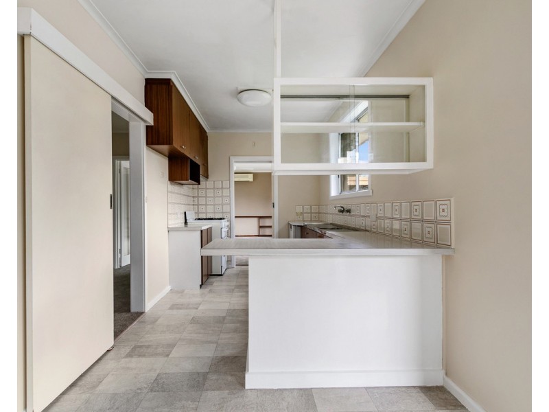 4 Helen Crescent, Sale VIC 3850