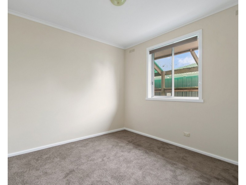 4 Helen Crescent, Sale VIC 3850