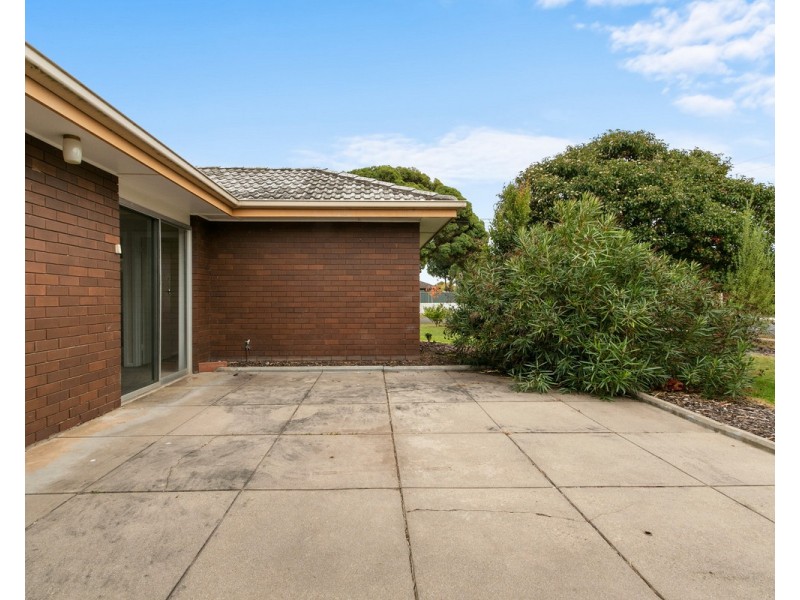 4 Helen Crescent, Sale VIC 3850