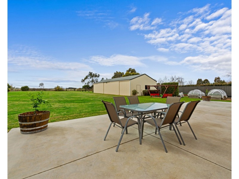 1 Sarah Court, Wurruk VIC 3850