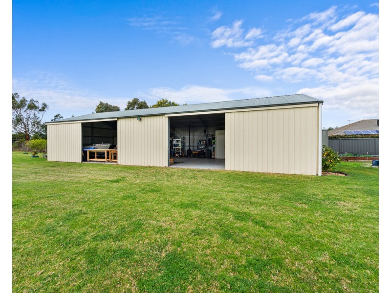 1 Sarah Court, Wurruk VIC 3850