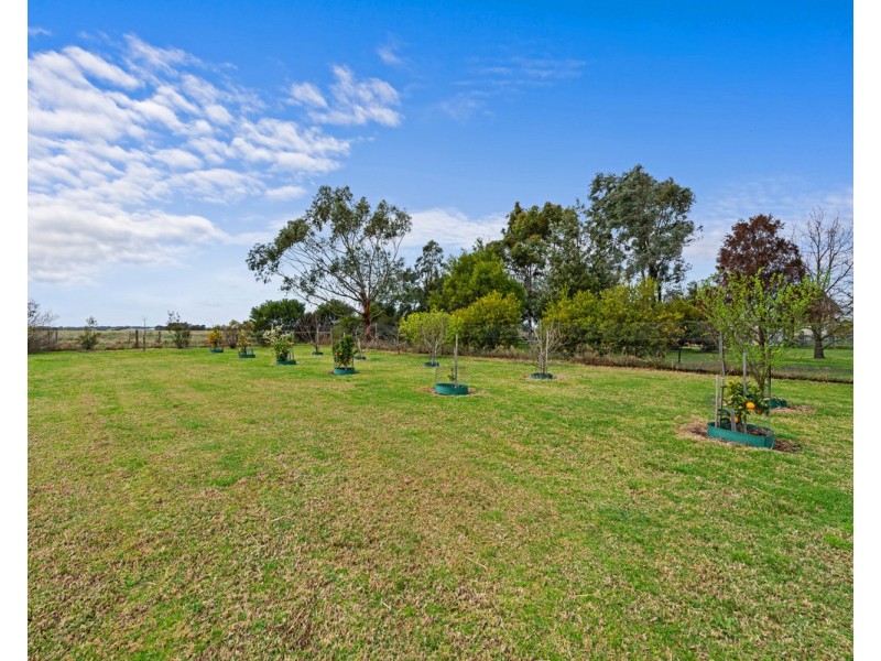 1 Sarah Court, Wurruk VIC 3850