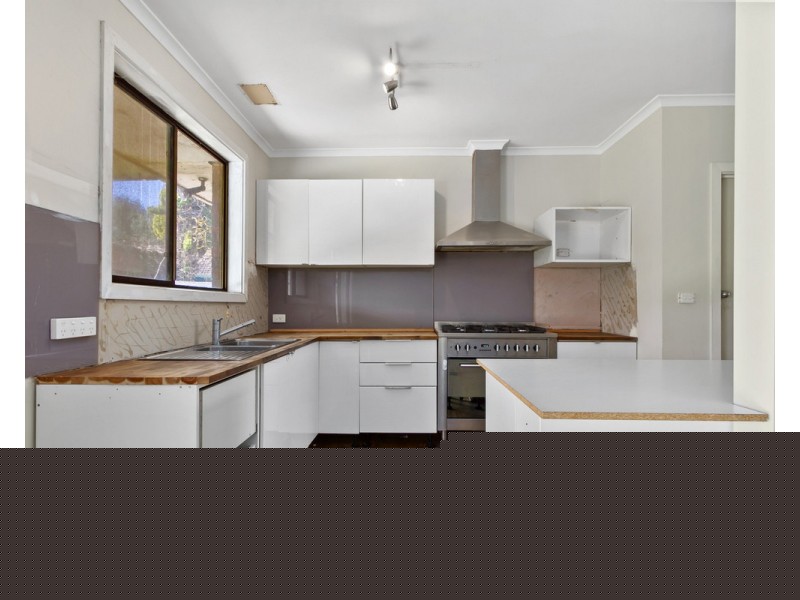 5 Tambar Court, Sale VIC 3850