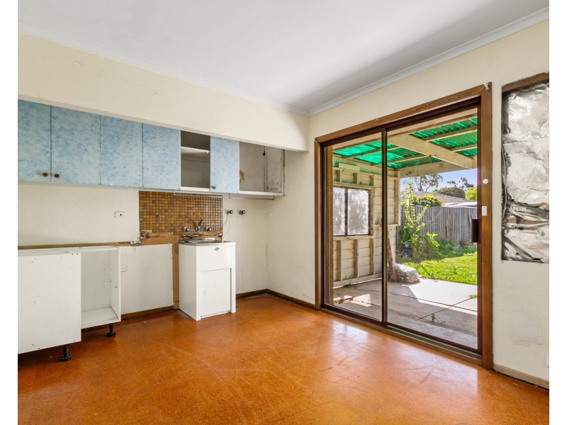 5 Tambar Court, Sale VIC 3850