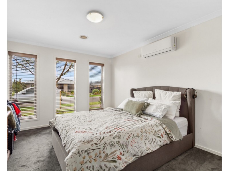 11 Ruthberg Drive, Sale VIC 3850