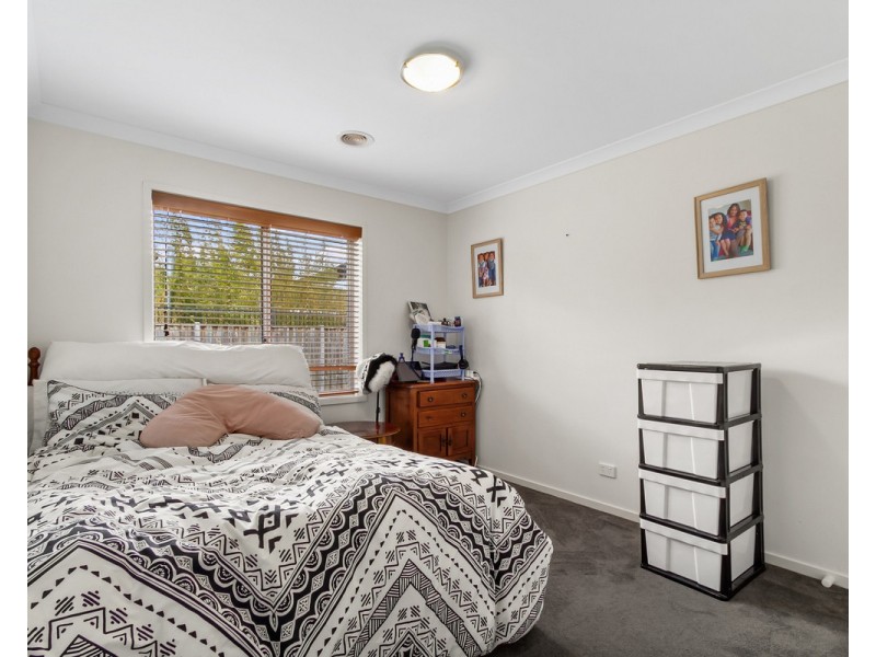 11 Ruthberg Drive, Sale VIC 3850