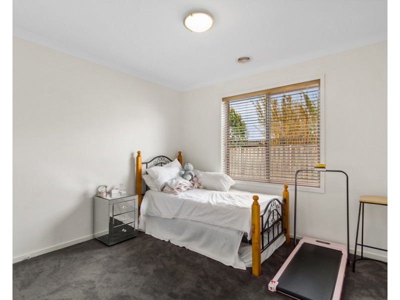 11 Ruthberg Drive, Sale VIC 3850