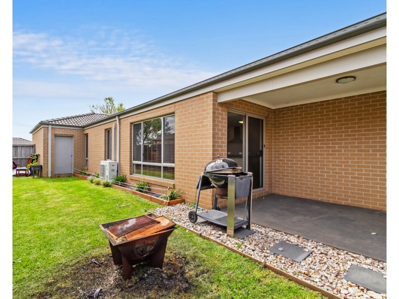 11 Ruthberg Drive, Sale VIC 3850