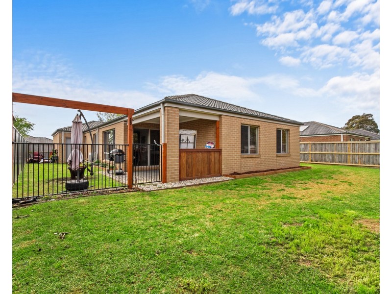 11 Ruthberg Drive, Sale VIC 3850