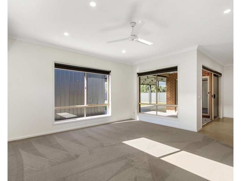 14 Killeen Street, Stratford VIC 3862