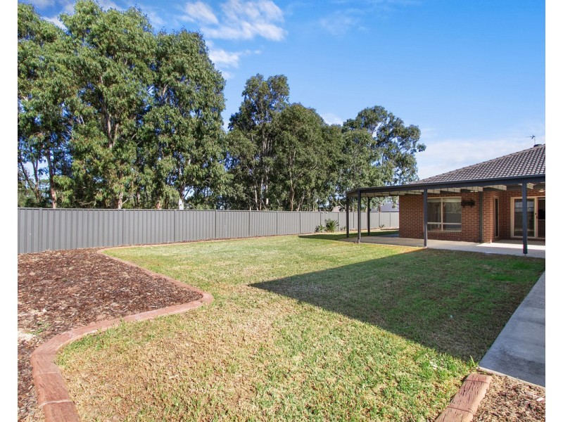14 Killeen Street, Stratford VIC 3862