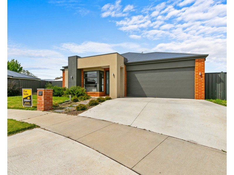 10 Peck Place, Sale VIC 3850