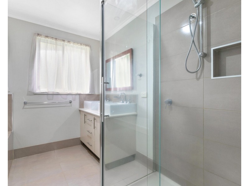 5 Lions Court, Sale VIC 3850