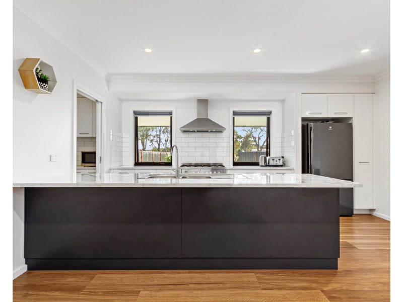 157 Sandy Creek Road, Maffra VIC 3860