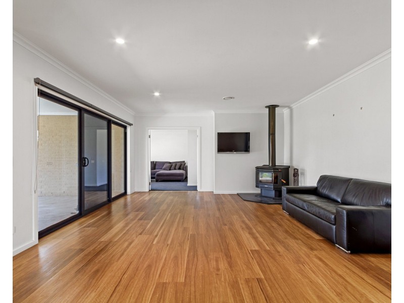 157 Sandy Creek Road, Maffra VIC 3860