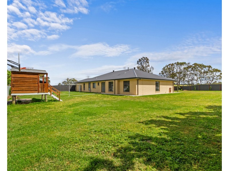 157 Sandy Creek Road, Maffra VIC 3860