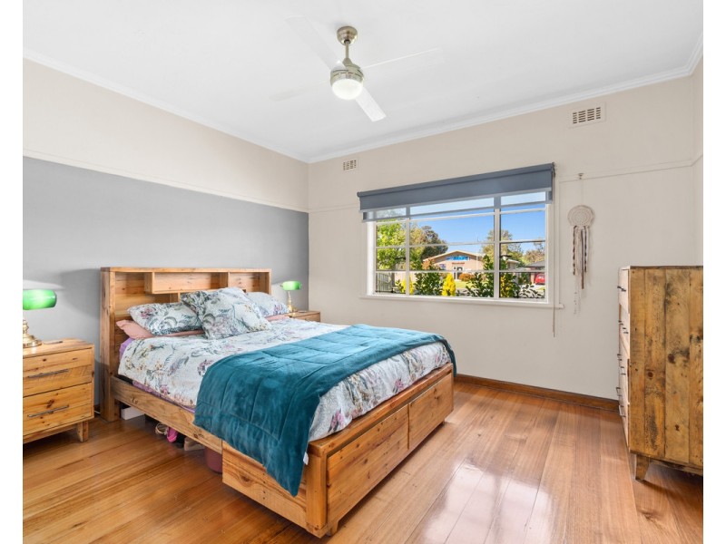 15 Jones Street, Stratford VIC 3862