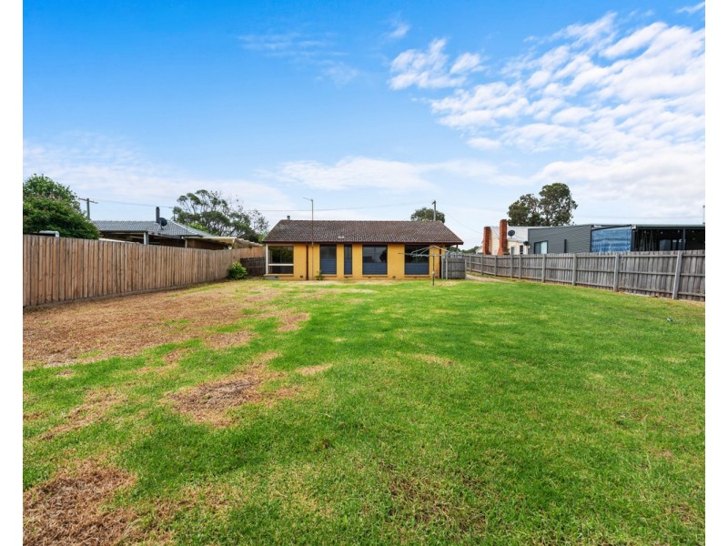 44 Wyndham Street, Stratford VIC 3862