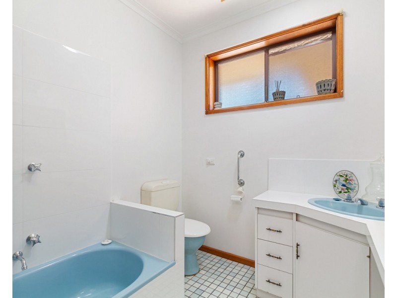 2 Hutchison Street, Sale VIC 3850