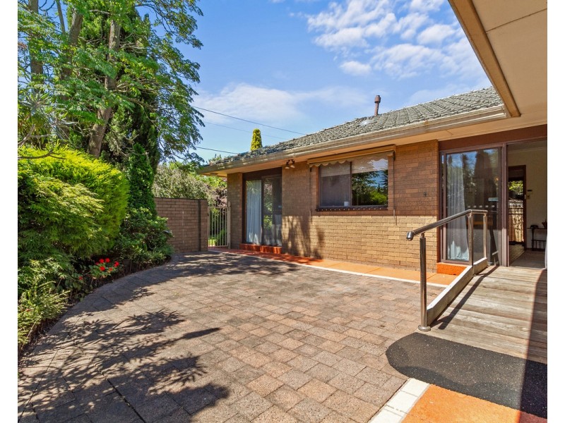 2 Hutchison Street, Sale VIC 3850