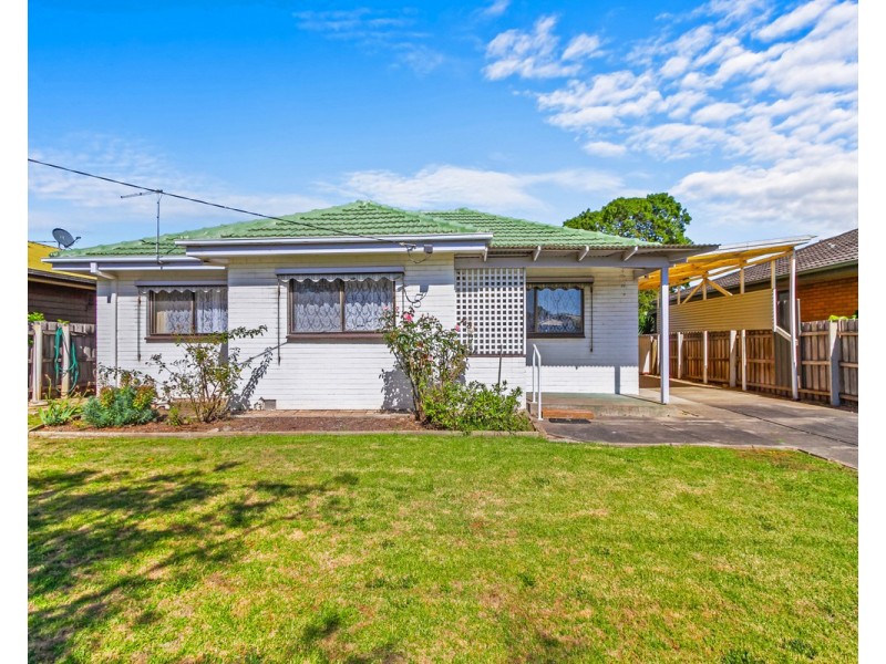 5 Valentine Crescent, Sale VIC 3850