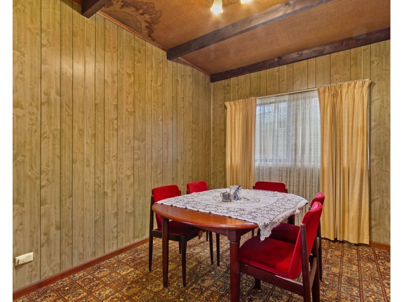 5 Valentine Crescent, Sale VIC 3850