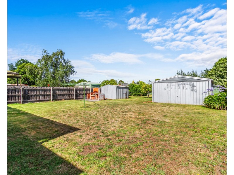 5 Valentine Crescent, Sale VIC 3850