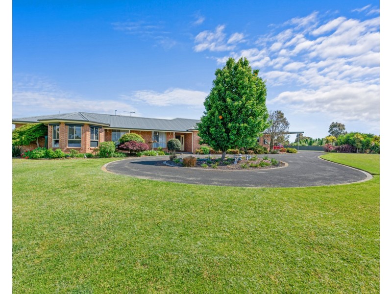 74 Sovereign Drive, Wurruk VIC 3850