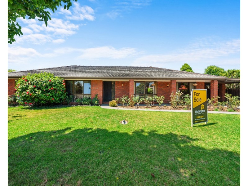 24 Helen Crescent, Sale VIC 3850