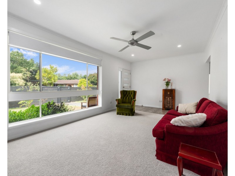 24 Frances Court, Sale VIC 3850