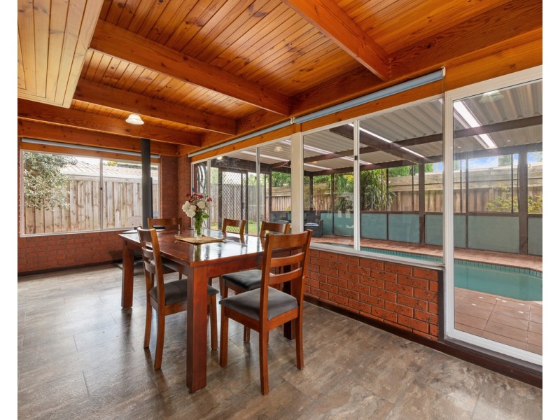 24 Frances Court, Sale VIC 3850