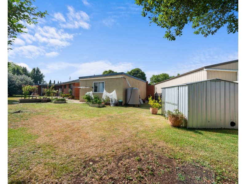 24 Frances Court, Sale VIC 3850