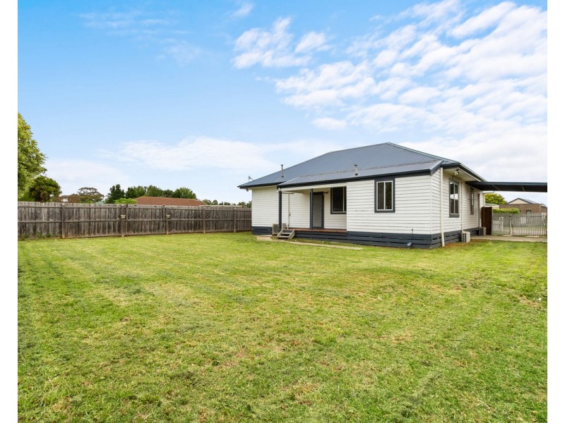 14 Loughnan Court, Wurruk VIC 3850