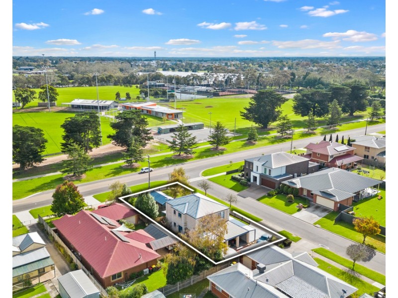 2 Greenaway Court, Sale VIC 3850