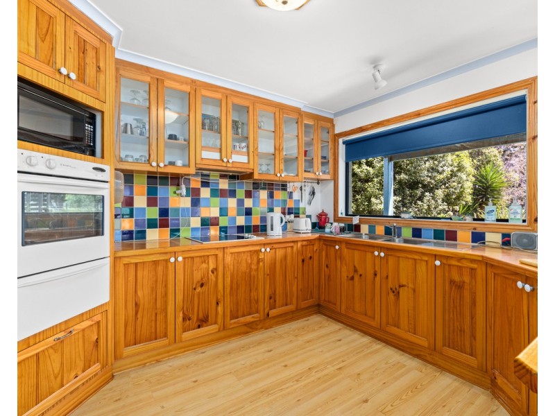 2 Greenaway Court, Sale VIC 3850
