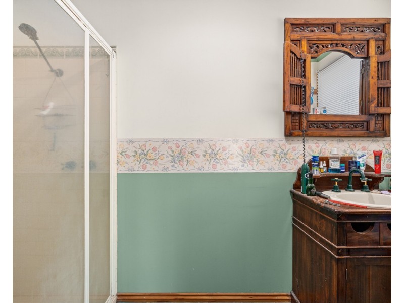 2 Greenaway Court, Sale VIC 3850