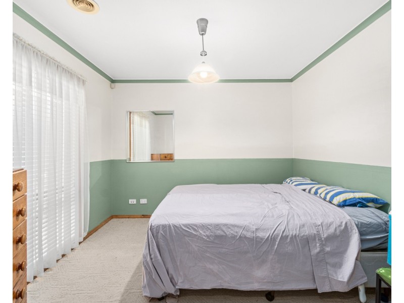 2 Greenaway Court, Sale VIC 3850