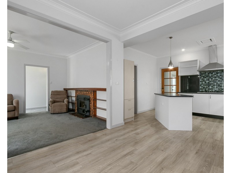 16 Dawson Street, Stratford VIC 3862