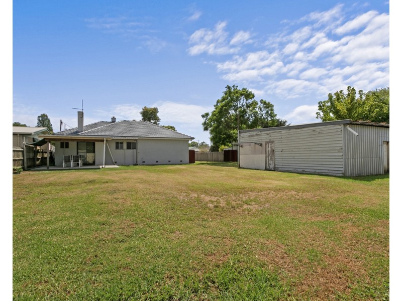 16 Dawson Street, Stratford VIC 3862