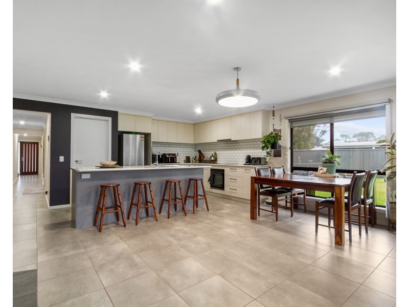 6 Pruden Court, Stratford VIC 3862